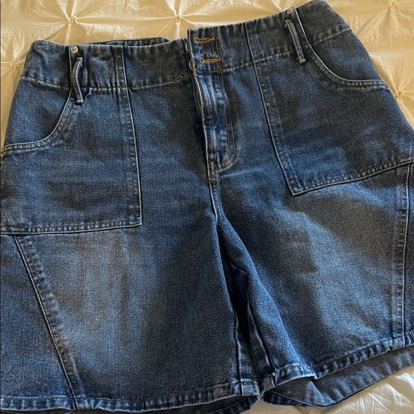 Pants - Women’s denim shorts size medium